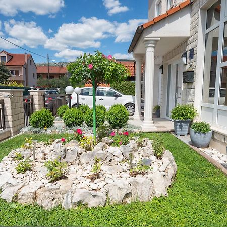 Apartments Lovric With Sea View Каштела Екстер'єр фото