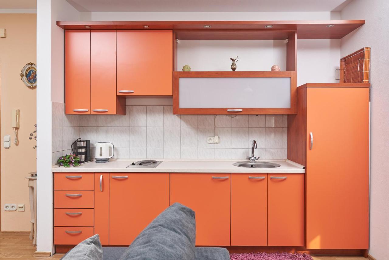 Apartments Lovric With Sea View Каштела Екстер'єр фото