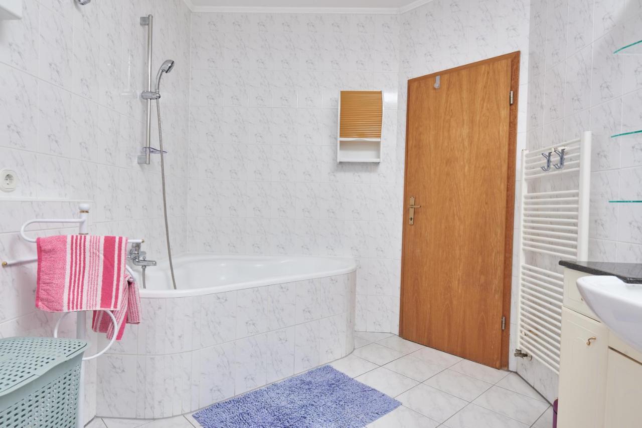 Apartments Lovric With Sea View Каштела Екстер'єр фото