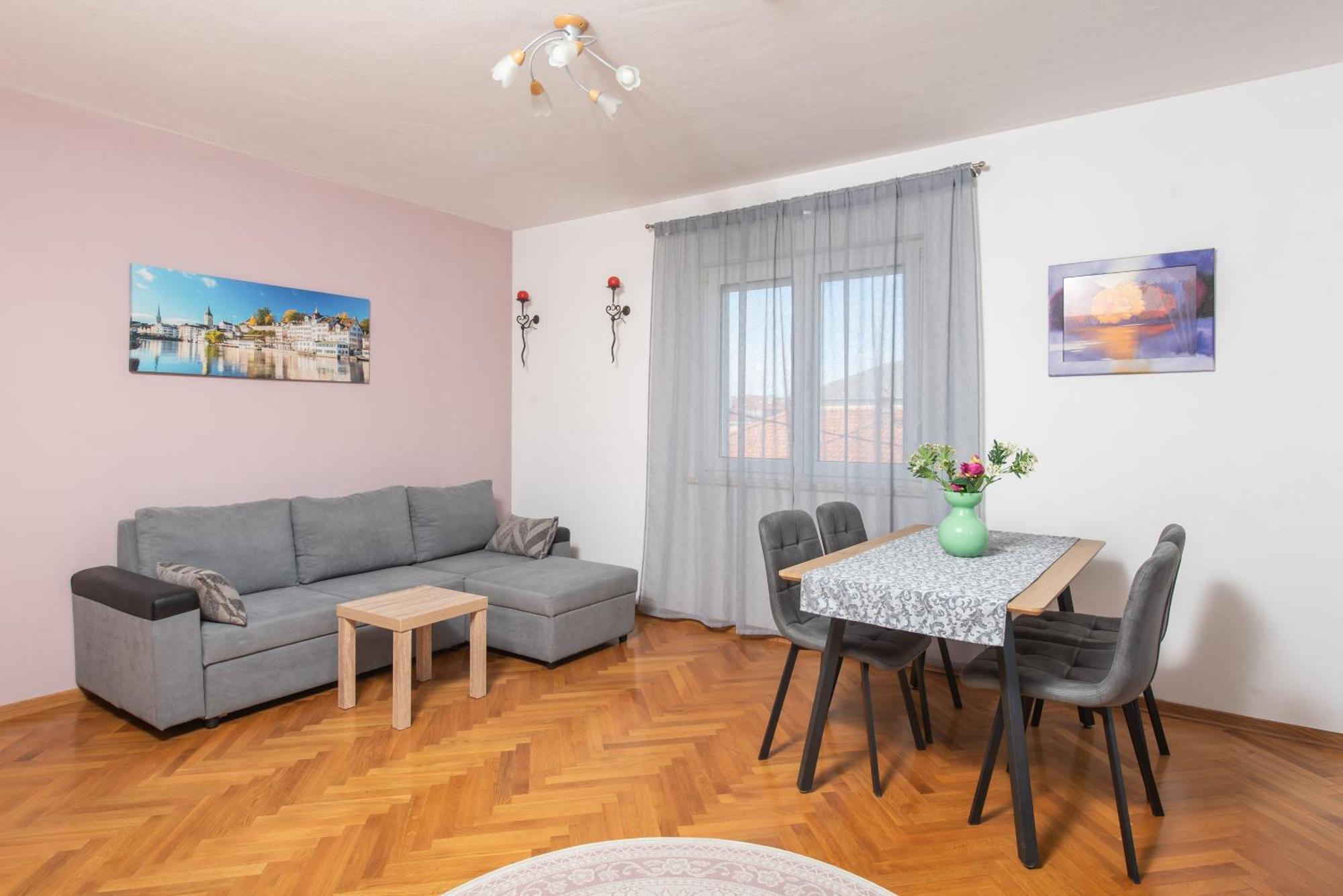 Apartments Lovric With Sea View Каштела Екстер'єр фото